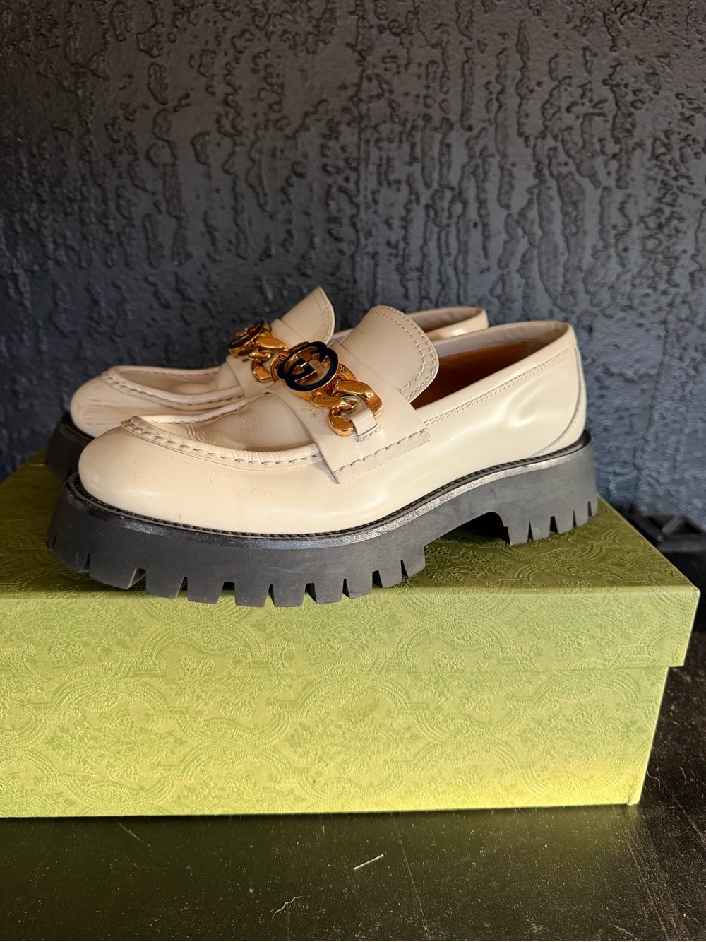 Gucci Women’s Horsebit Accent Leather Loafers